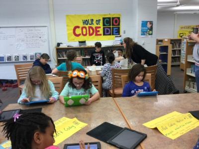 picture of students programming with ipads